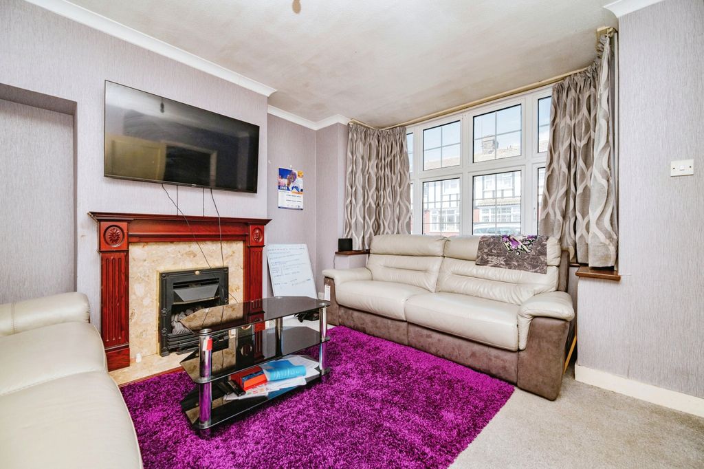 Property photo 2 of 13 Photography