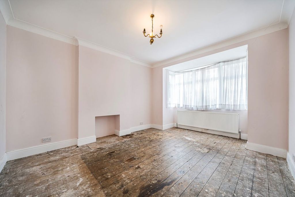 Property photo 2 of 8