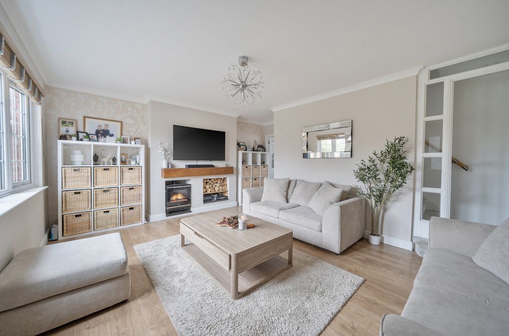 Property photo 2 of 20 1417361-24-699702...