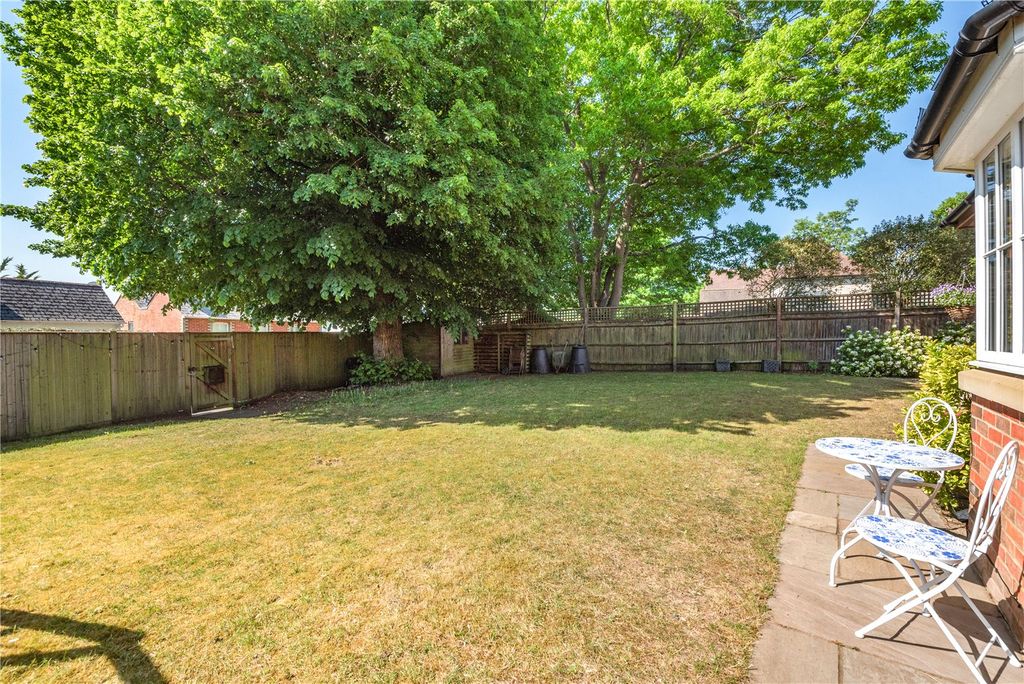 Property photo 2 of 19 Garden
