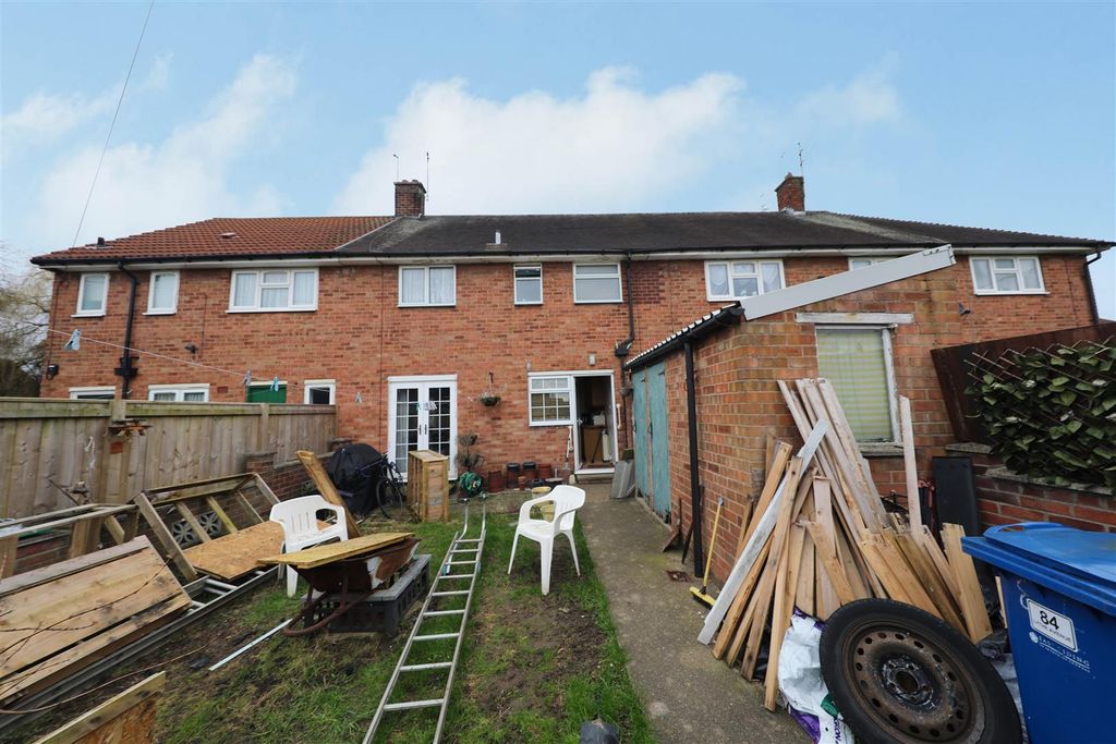 Property photo 3 of 16 Outside