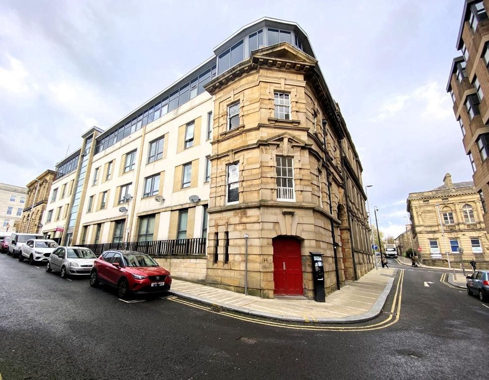 Property photo 1 of 7 18 Regent 3.Jpg
