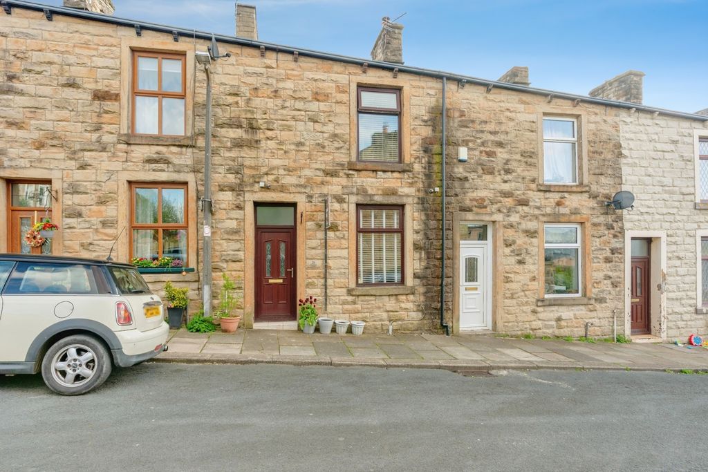 Property photo 1 of 17 Pbox-Img.Jpg