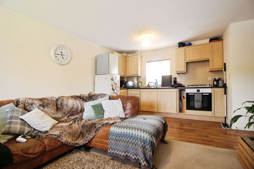 Property photo 3 of 9