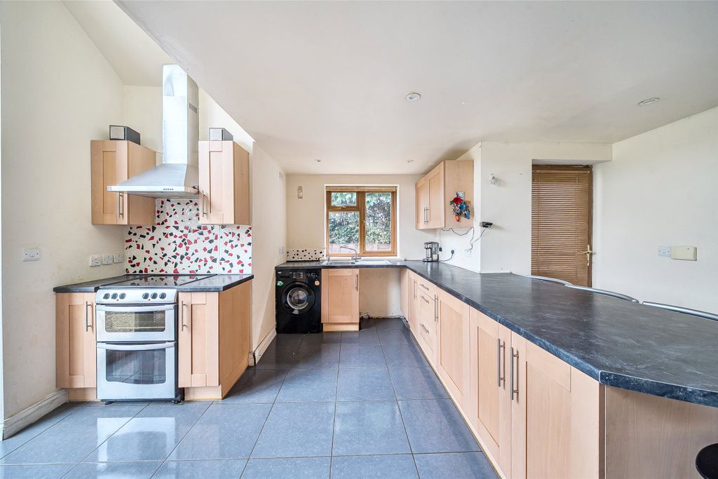 Property photo 3 of 10 Picture No. 20