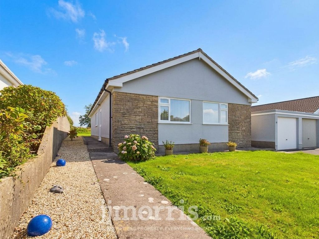 Property photo 1 of 31