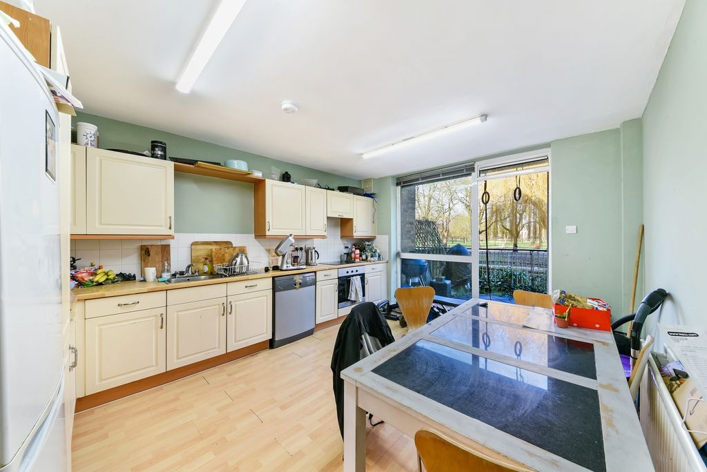 Property photo 2 of 7 Printers Mews, 19 (1