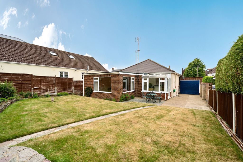 Property photo 2 of 11