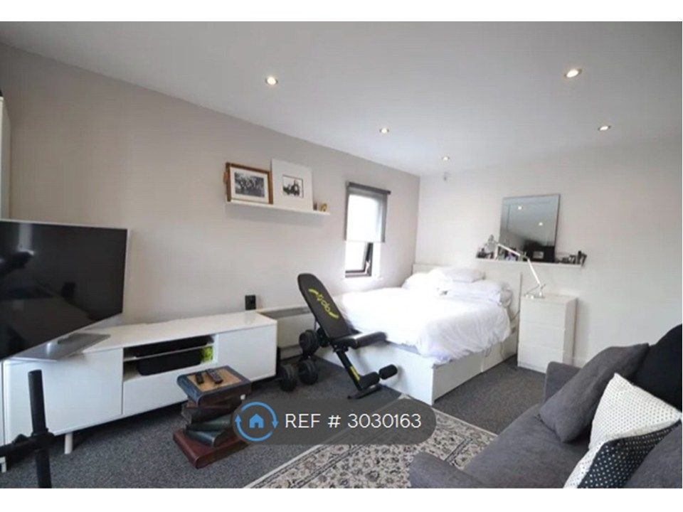Property photo 2 of 11