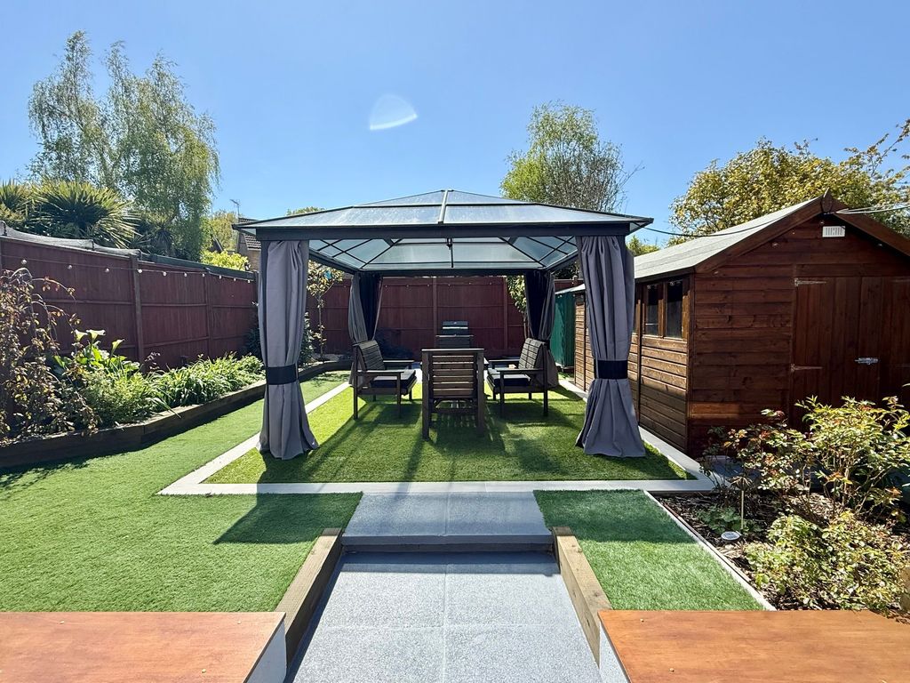 Property photo 2 of 13