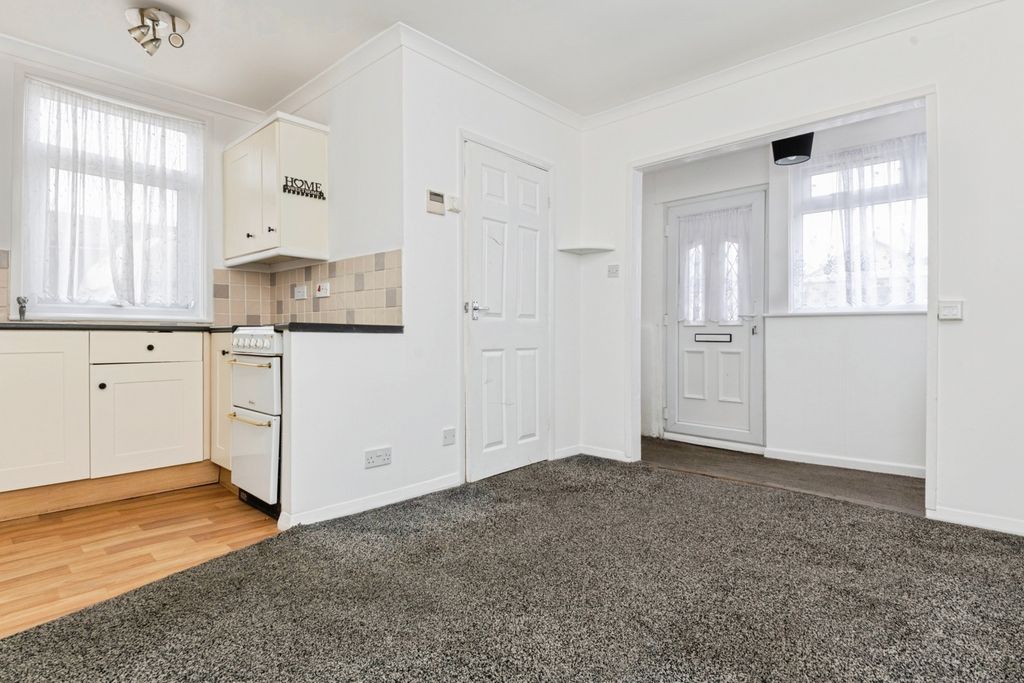 Property photo 3 of 9 Living Area/Kitchen