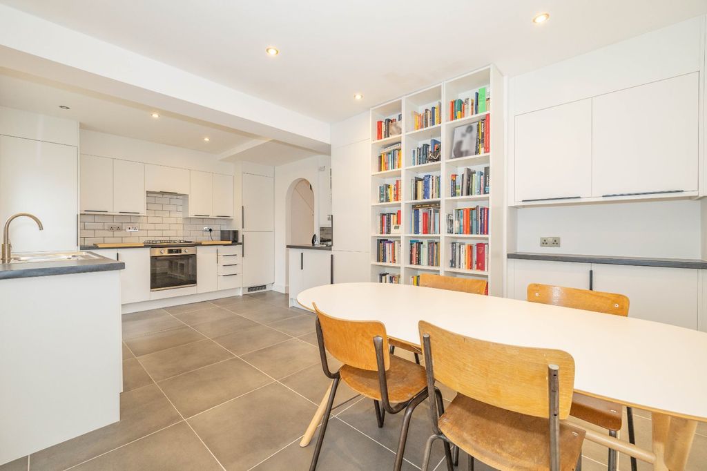 Property photo 2 of 14 Picture 2