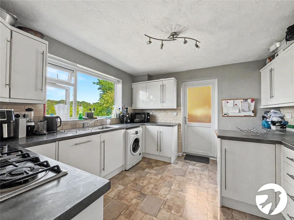 Property photo 2 of 21 Picture No. 04