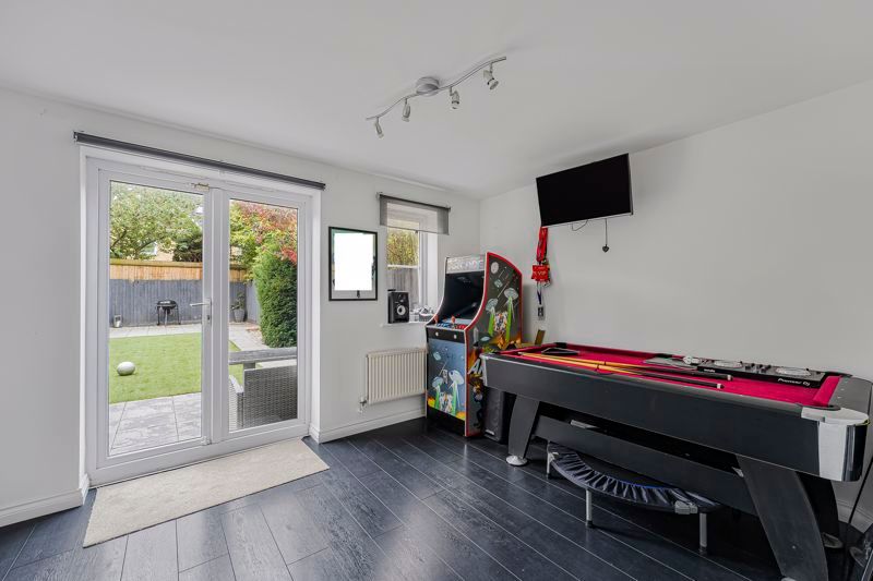 Property photo 3 of 20 Photo 23