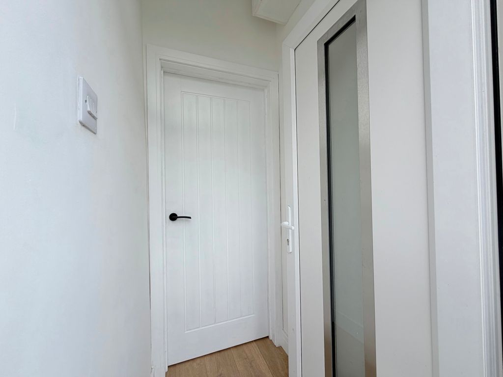 Property photo 3 of 26