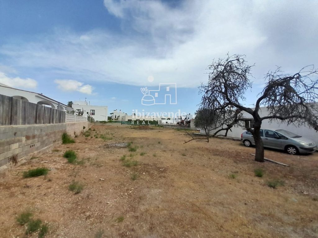 Property photo 1 of 7 Urban Plot In Sa Carroca, 1,200 m², With Potential For A House And Swimming Pool