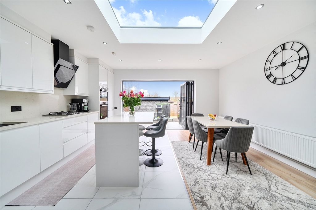 Property photo 2 of 20 Picture No. 07