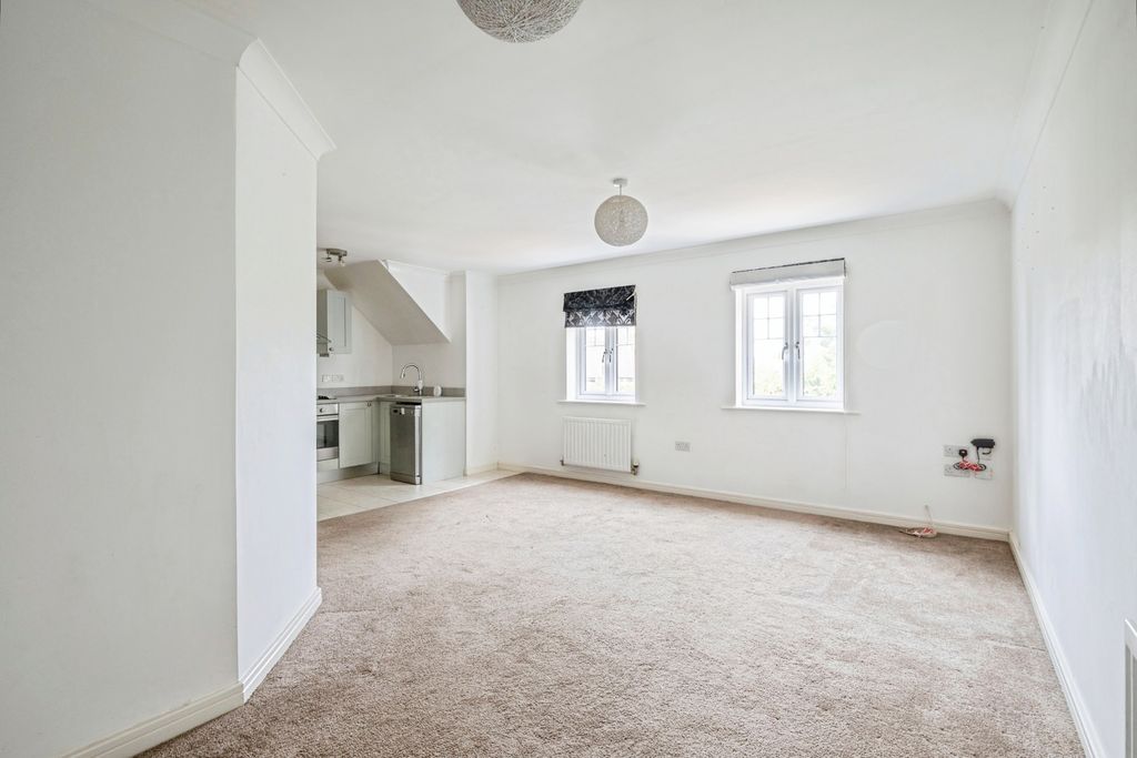 Property photo 2 of 11 Pbox-Img.Jpg