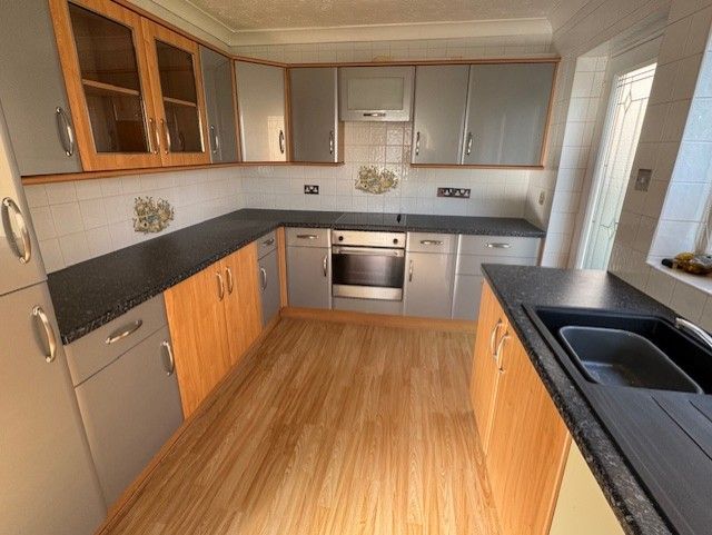 Property photo 3 of 21