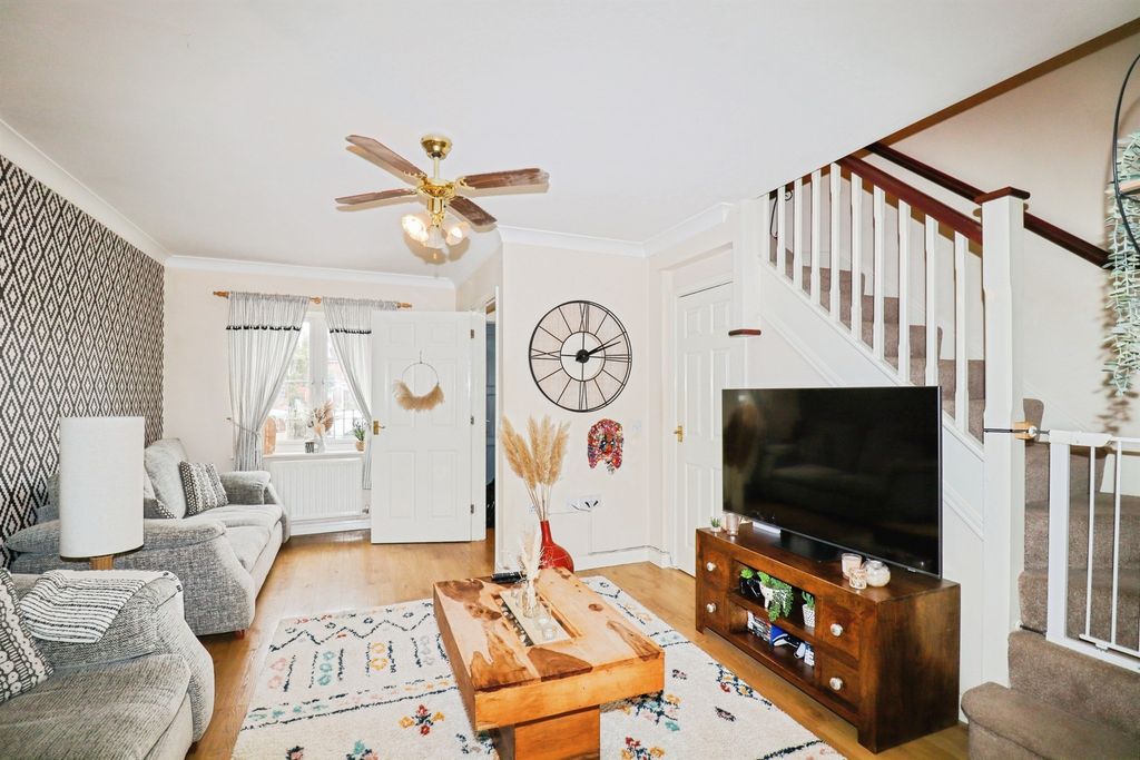 Property photo 3 of 17