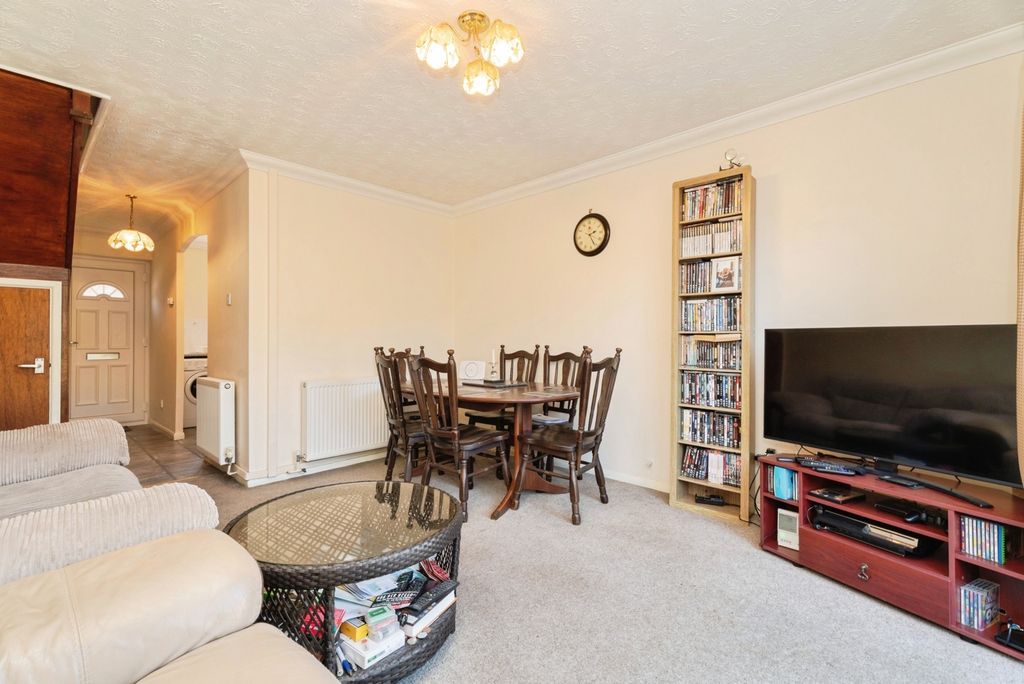 Property photo 3 of 16 Pbox-Img.Jpg