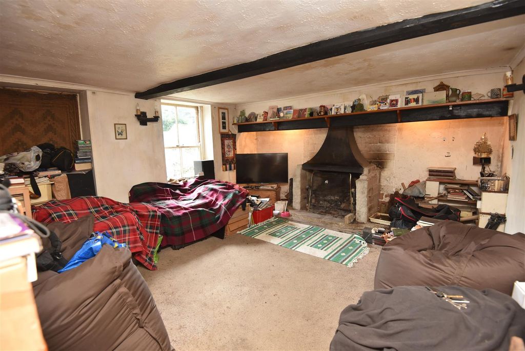 Property photo 2 of 12 Sitting Room