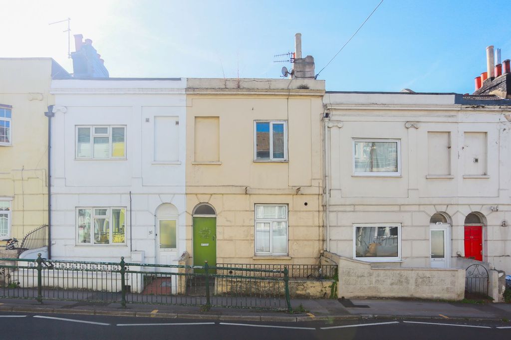 Property photo 1 of 2