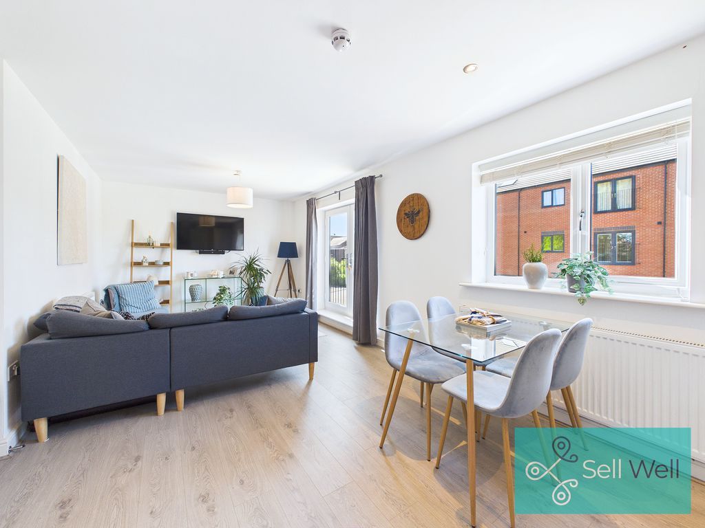 Property photo 3 of 17 Open Plan Living Area