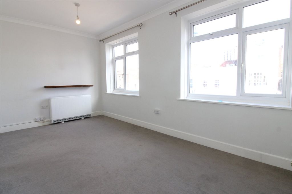 Property photo 3 of 10 Picture No. 03