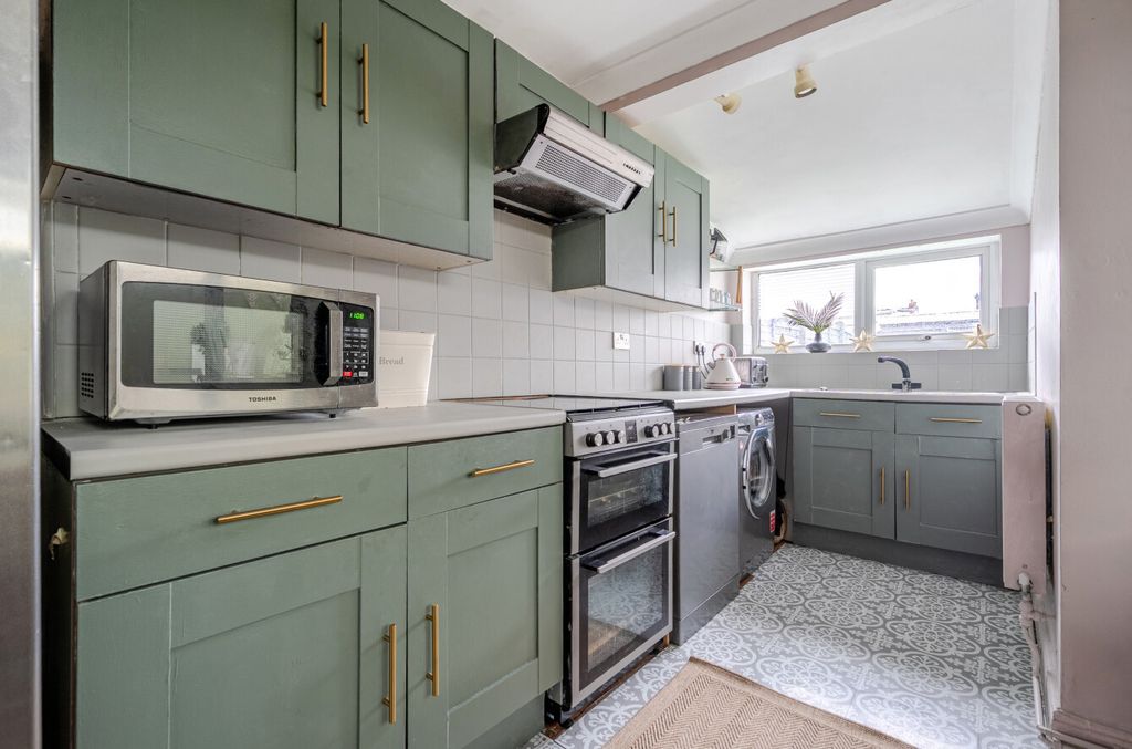 Property photo 3 of 13 1538095-17-1A168B...