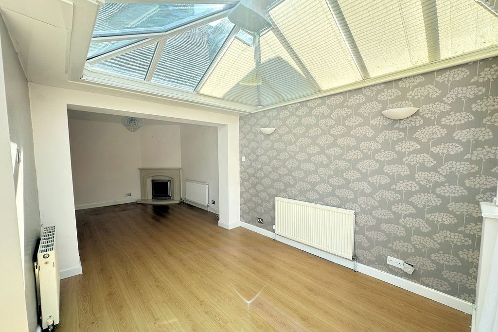 Property photo 2 of 18 Lounge/Dining Room