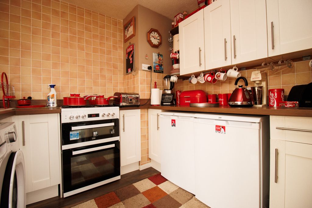Property photo 2 of 12