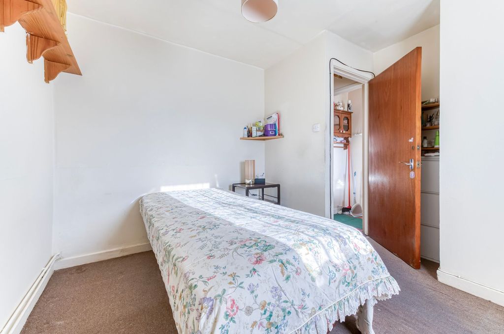Additional image 8 of 2 bed flat for saleMagdalen Street, Eye IP23