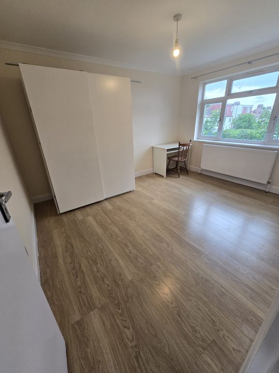 Property photo 2 of 43