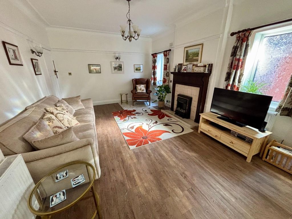 Property photo 3 of 24