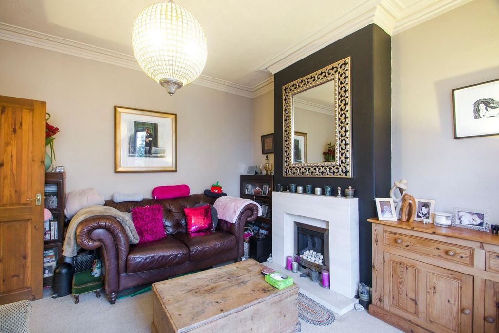 Property photo 3 of 15 3Theavenue-2.Jpg