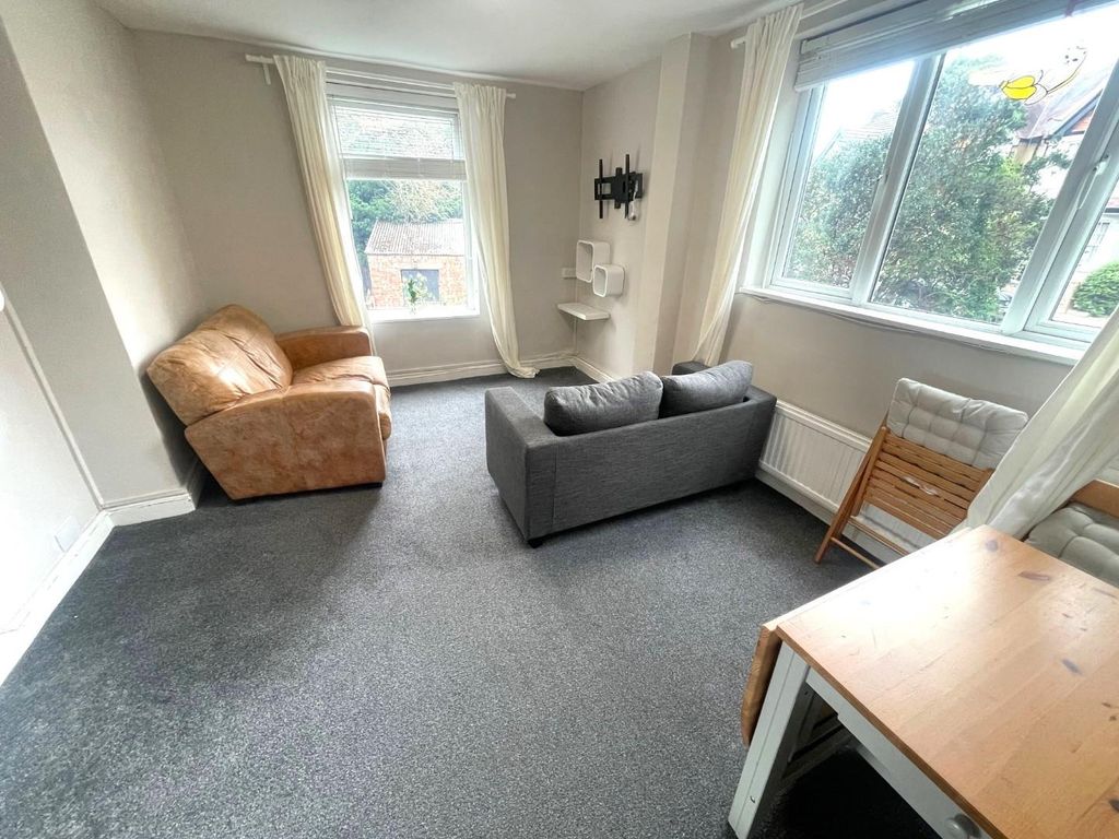 Property photo 1 of 10 Living Room.Jpg