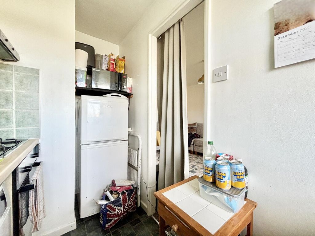 Property photo 3 of 15 Kitchen