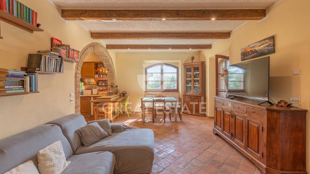 Property photo 2 of 39 Interiors