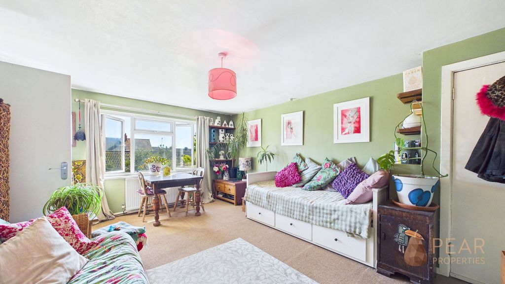 Property photo 2 of 7