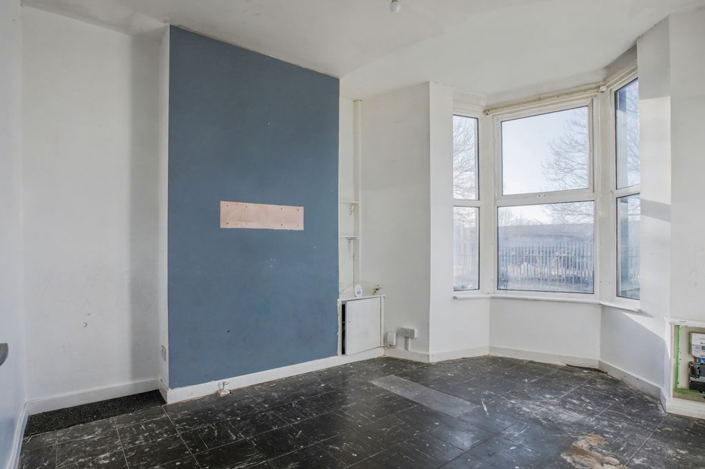 Property photo 2 of 23 20 Kings Road, Bootle, Merseyside, L20 7Bg