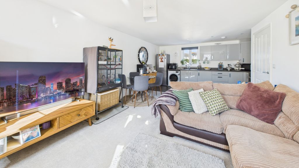 Property photo 2 of 11 Gallery