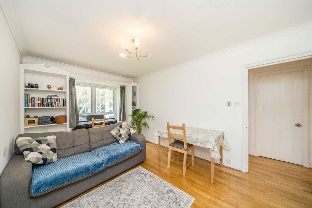 Property photo 2 of 4