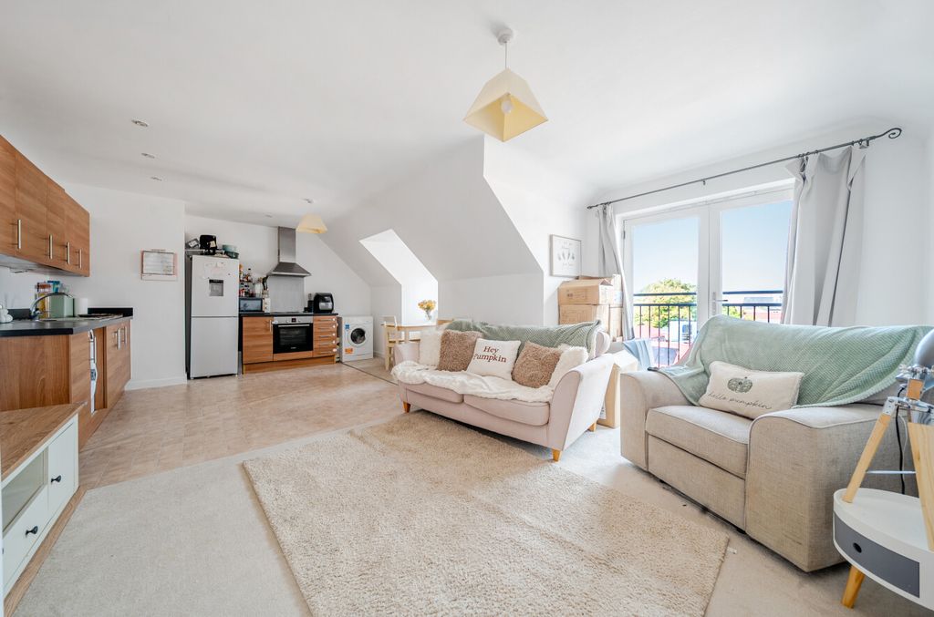 Property photo 2 of 10 1364242-20-68Ef83...