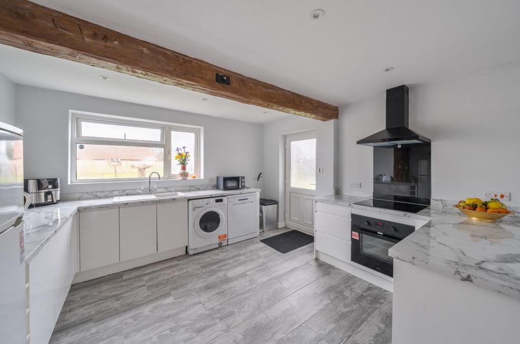 Property photo 3 of 23 1406277-13-69A0580d132Ad