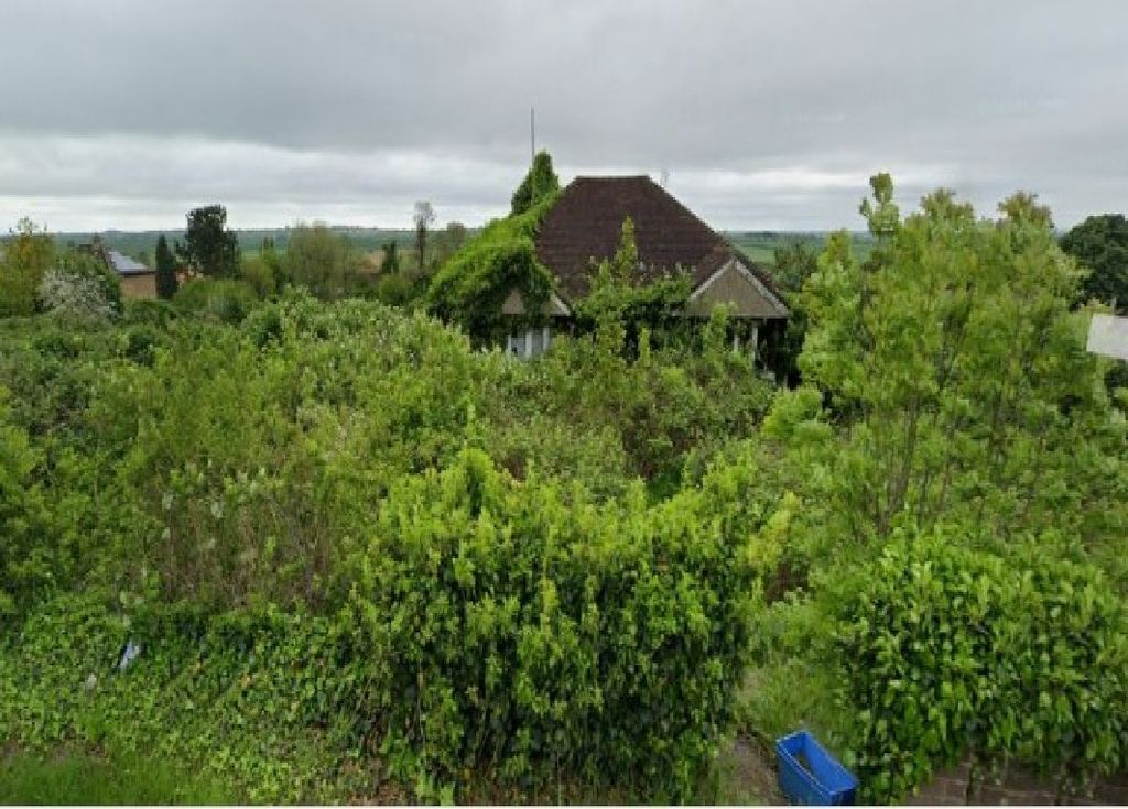 Property photo 3 of 4