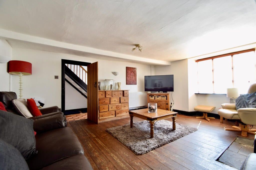 Property photo 2 of 25