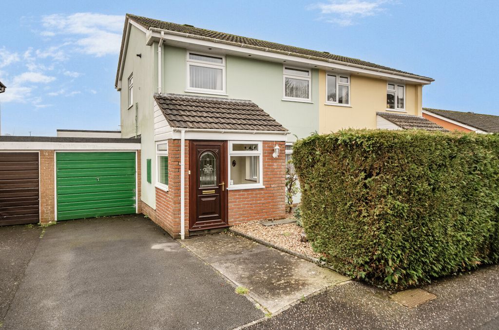 Property photo 1 of 12 1405689-18-6980Ab...