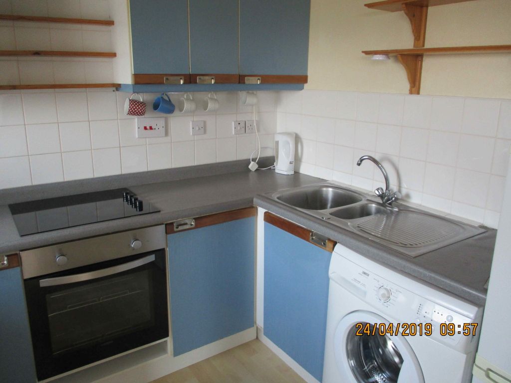 Property photo 3 of 6 Kitchen