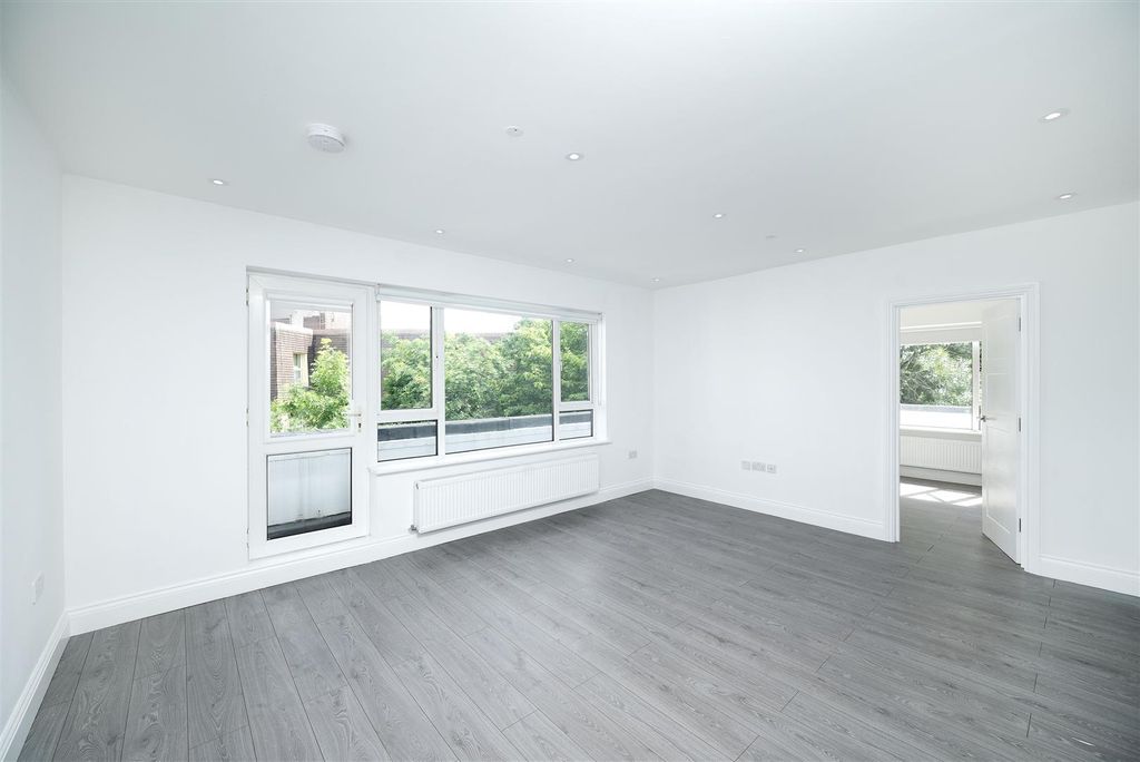 Property photo 1 of 12 1